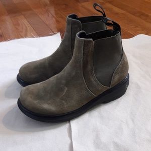 Doc Marten Chelsea Ankle Boots
